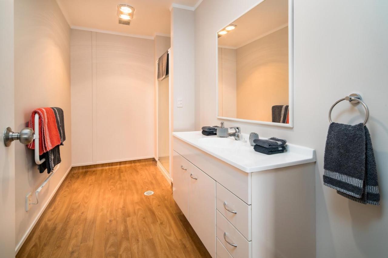 Central Manukau Escape Apartment Оукланд Екстериор снимка